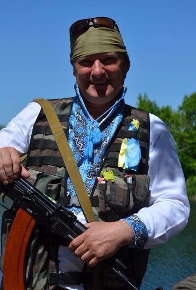 Вишиванки одягнули і на передовій. ФОТО