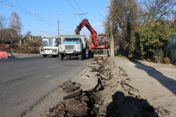 Як ремонтують луцькі дороги. ФОТО