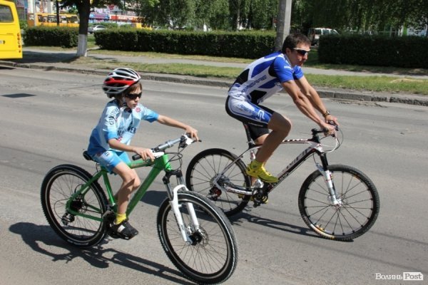 Велодень у Луцьку зібрав більше тисячі людей. ФОТО 
