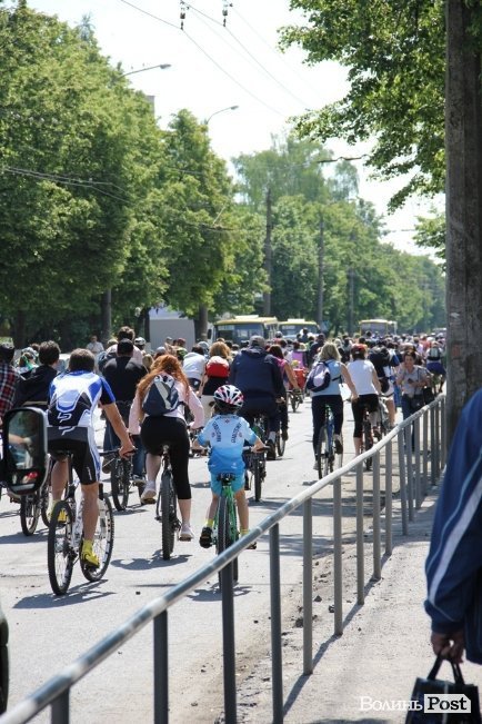 Велодень у Луцьку зібрав більше тисячі людей. ФОТО 