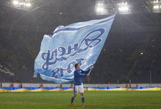 Зозуля і Федецький заспівали з уболівальниками «Воины Света». ФОТО. ВІДЕО