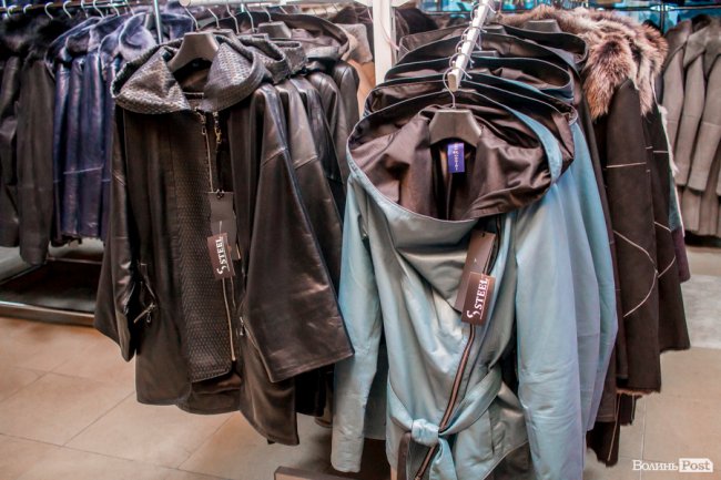 Магазин «Steel» у центрі Луцька пропонує шалені знижки на шкіру та хутро*