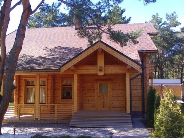 «Правий сектор» знайшов маєтки Симоненка на Світязі. ФОТО