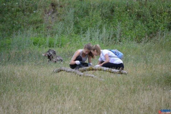 Як молодь прибирала Ковельське водосховище. ФОТО