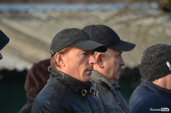 На будинку, в якому жив загиблий в АТО лучанин Віталій Махновець, відкрили пам’ятну дошку.ФОТО