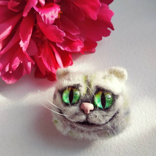 «Схоже на шаманство із лялькою вуду»: лучанка в декреті створює дивовижні іграшки із вовни. ФОТО