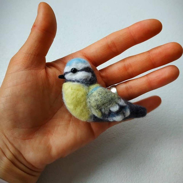 «Схоже на шаманство із лялькою вуду»: лучанка в декреті створює дивовижні іграшки із вовни. ФОТО