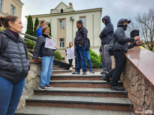 У Луцьку – мирна акція протесту «Спочатку дрони». ФОТО