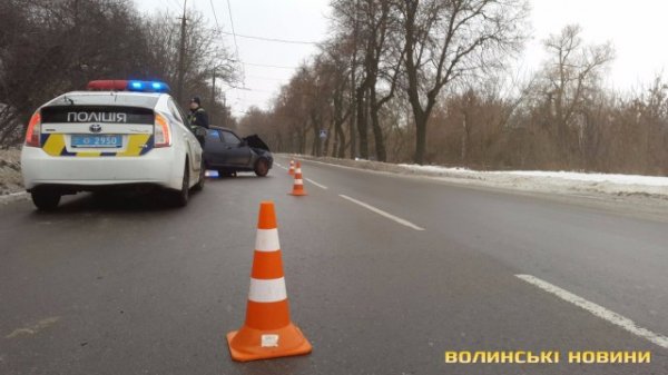 Аварія у Луцьку:  через ожеледицю зіткнулись автівки