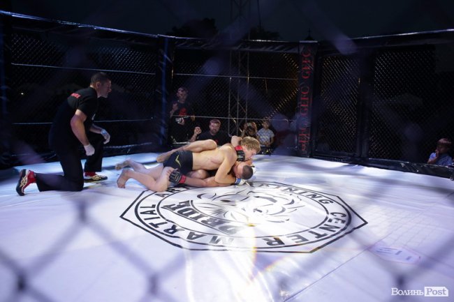 Турнір зі змішаних єдиноборств у Луцькому замку: як це було