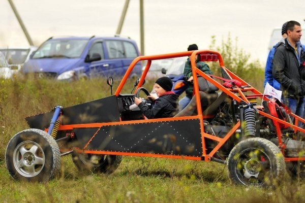 Автомотофестиваль під Луцьком: день перший. ФОТО. ВІДЕО