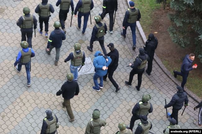 «Марш народовладдя» у Білорусі: правозахисники повідомляють про масові затримання