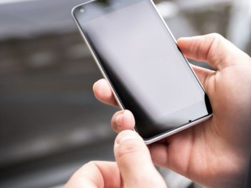 24-річний волинянин купив в інтернеті неіснуючий телефон 