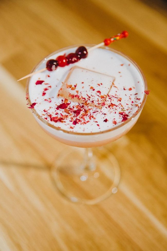 Локація, де смачно і красиво: чому варто піти у «Пай&Бургер» в центрі Луцька*