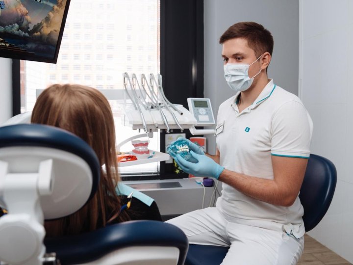 Коли потрібна консультація стоматолога і, що вона передбачає