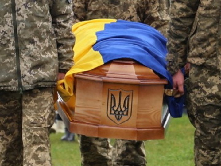 У Луцьку завтра, 27 травня, прощатимуться з воїном Сергієм Четвериковим