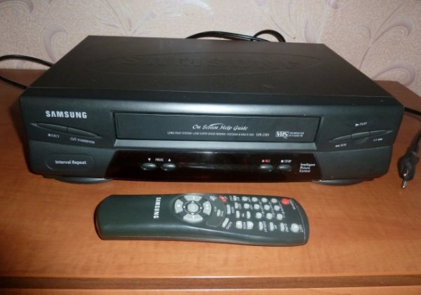 Відеомагнітофон напрокат