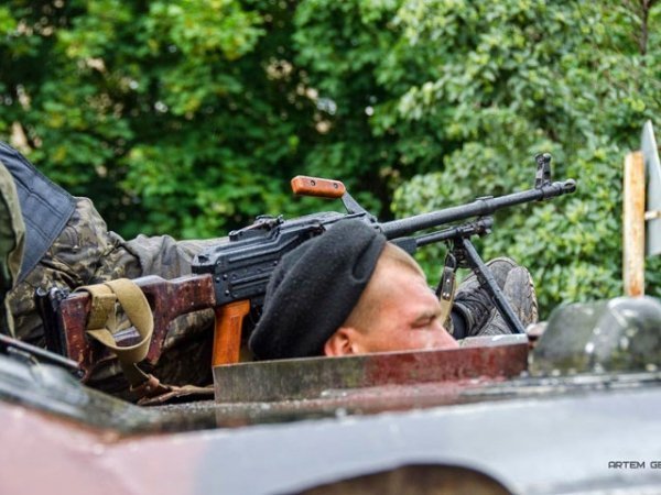 Парад військових у звільненому Краматорську. ФОТО. ВІДЕО