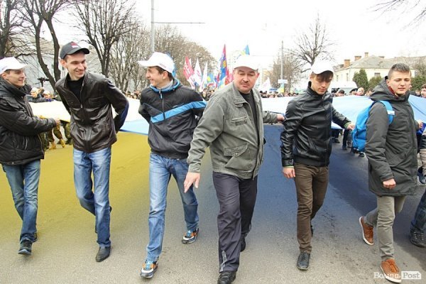 Акція «Вставай, Україно!» розпочалася в Луцьку. ФОТО. ОНОВЛЕНО