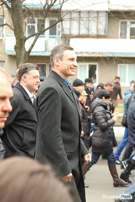 Акція «Вставай, Україно!» розпочалася в Луцьку. ФОТО. ОНОВЛЕНО