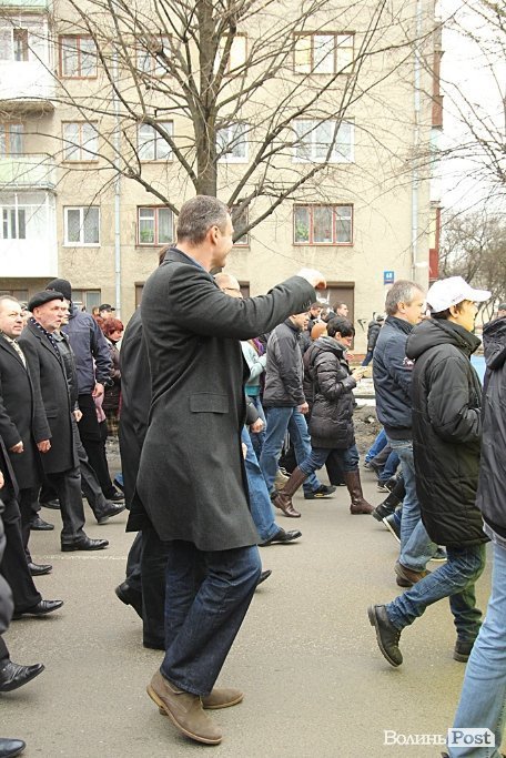 Акція «Вставай, Україно!» розпочалася в Луцьку. ФОТО. ОНОВЛЕНО