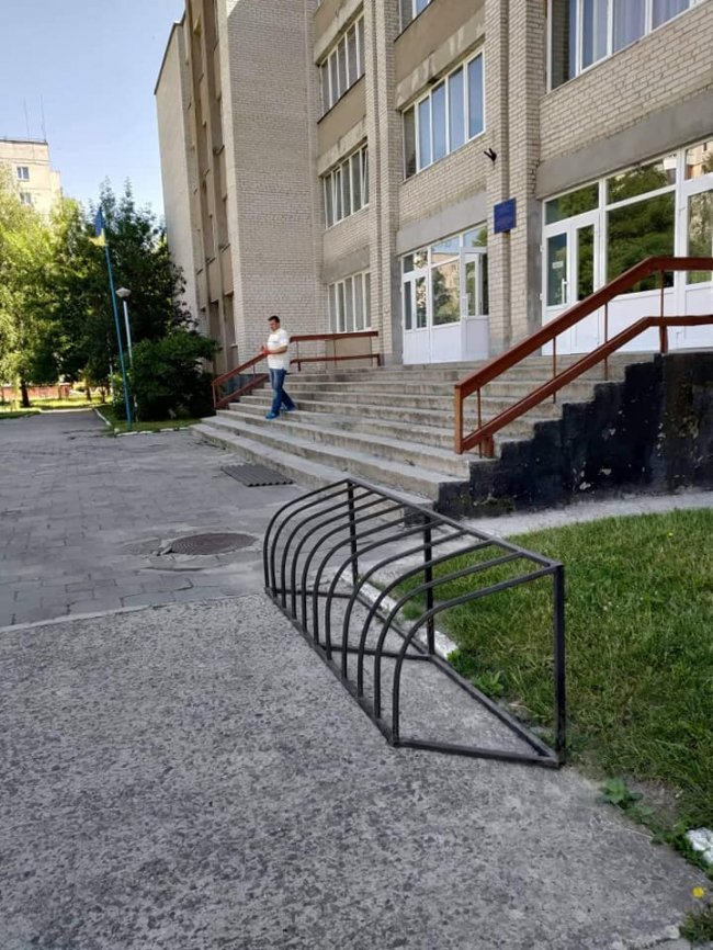 Біля школи у Ковелі з'явиться «смарт-лавка». ФОТО