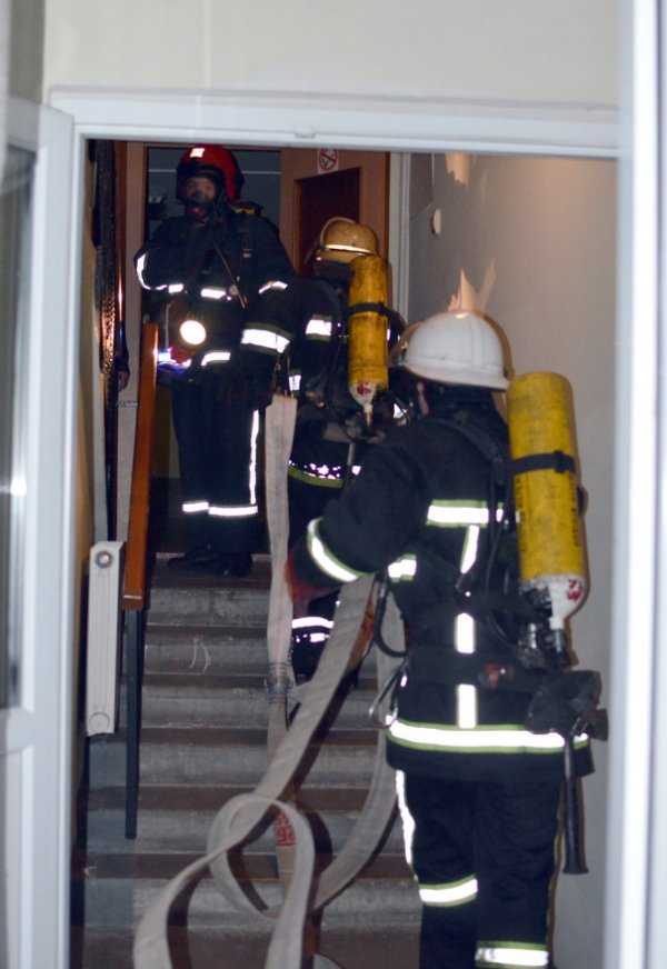 У Луцьку гасили пожежу в драмтеатрі