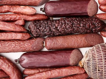 На Волині керівниця поштового відділення вкрала з каси майже 200 тисяч і ковбасу