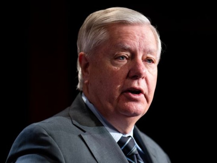 Сенатор США Ліндсі Грем, який підтримував допомогу України, раптово помер після візиту до Києва