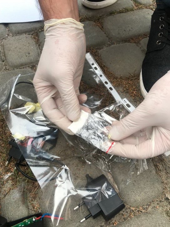 Ведмедик з «сюрпризом»: на Волині викрили канал постачання наркотиків в колонію. ФОТО