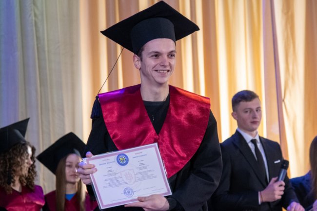 У Лесиному виші – випуск магістрів. ФОТО