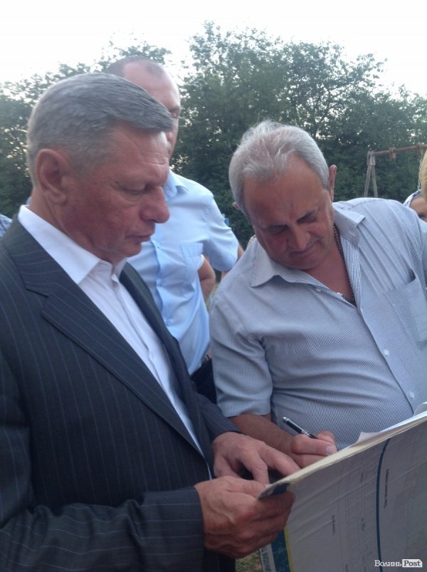Мешканці ДПЗ давали поради меру Луцька та депутатам щодо облаштування їхніх дворів