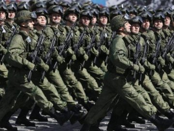 Росія збільшує чисельність військ біля кордону з Україною