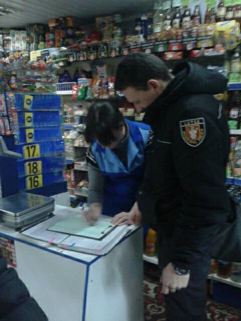 Вино – не алкоголь: у Луцьку «полювали» на недобросовісних продавців