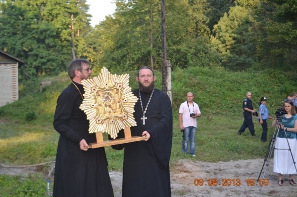 На Волині заклали першу цеглину «міліцейського» храму. ФОТО