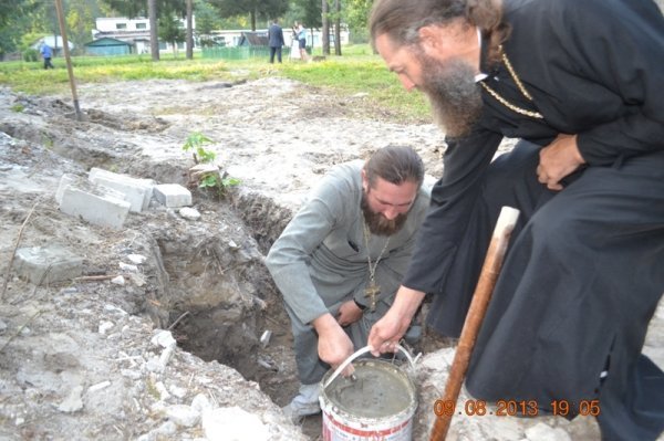 На Волині заклали першу цеглину «міліцейського» храму. ФОТО
