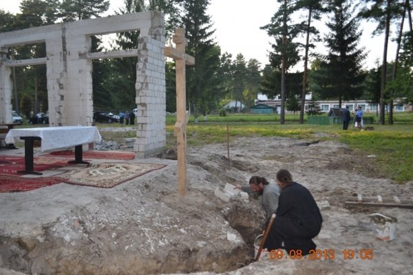 На Волині заклали першу цеглину «міліцейського» храму. ФОТО