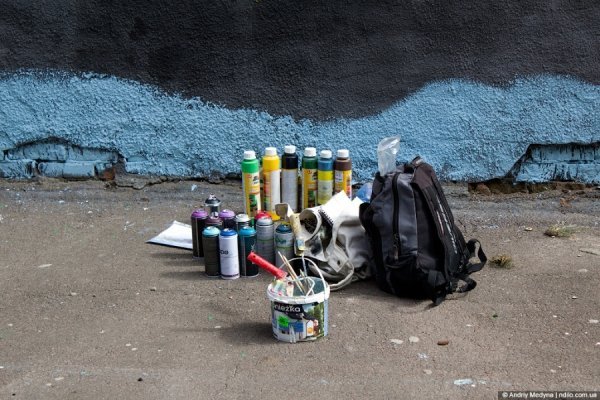 Лучанин розфарбував центр Нововолинська. ФОТО