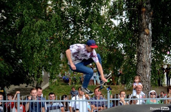 У Луцьку відкрили перший в регіоні скейтпарк. ФОТО