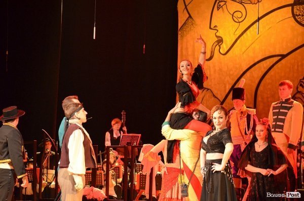 У Луцьку показали «диявольське» кохання. ФОТО