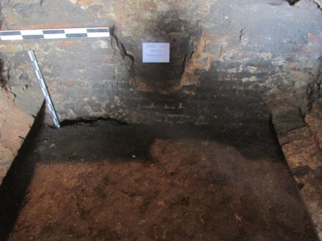 У Луцьку виявили нове підземелля. ФОТО