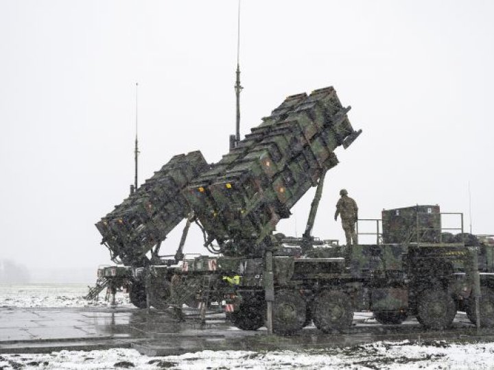 Зеленський назвав незадовільною роботу Повітряних сил у частині регіонів України