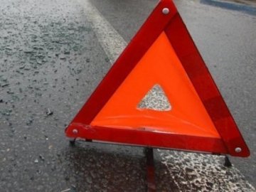 У селі на Волині мотоцикліст влетів у стовп