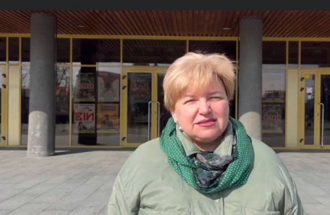 «Наші серця разом з Маріупольським драмтеатром»: волинські артисти у другі роковини трагедії