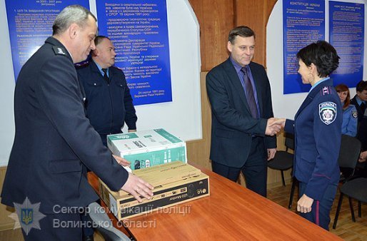 Луцький міськвідділ поліції отримав оргтехніки на 100 тисяч