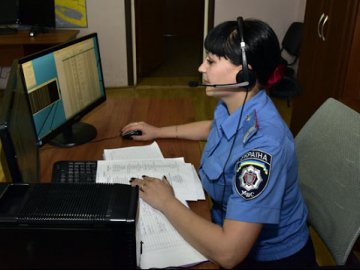 Аварія за участі лелеки та кров на стіні: з якими викликами волиняни звертаються на службу 102 