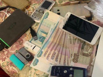 Російська ФСБ завербувала співробітницю ОДА на Херсонщині