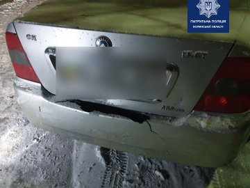 У Луцьку водій Geely зіткнувся з трьома авто, припаркованими в дворі. ФОТО