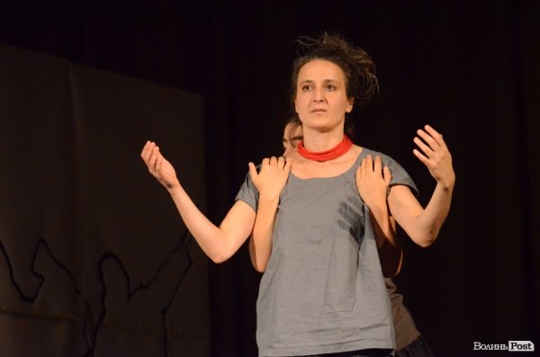 Історії дітей-біженців мовою танцю. ФОТО