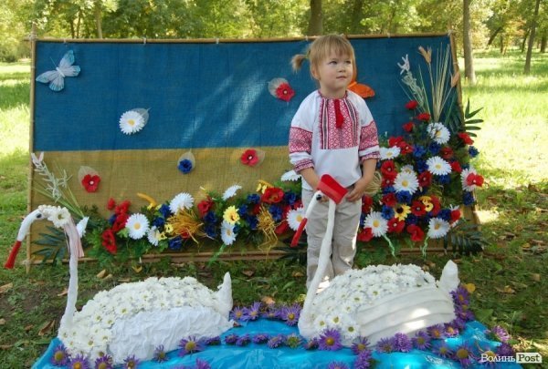 У День міста в Луцьку відбулося свято квітів. ФОТО